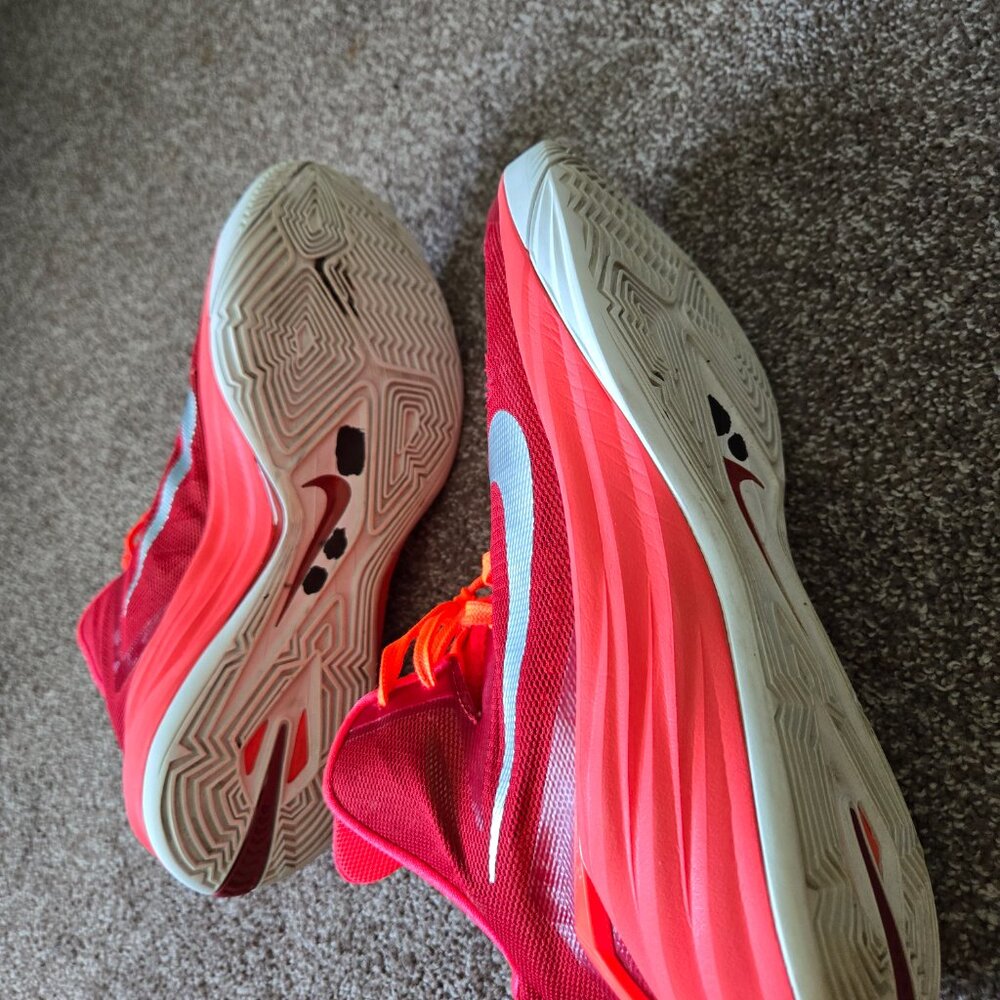 Nike - Picture 7 of 7